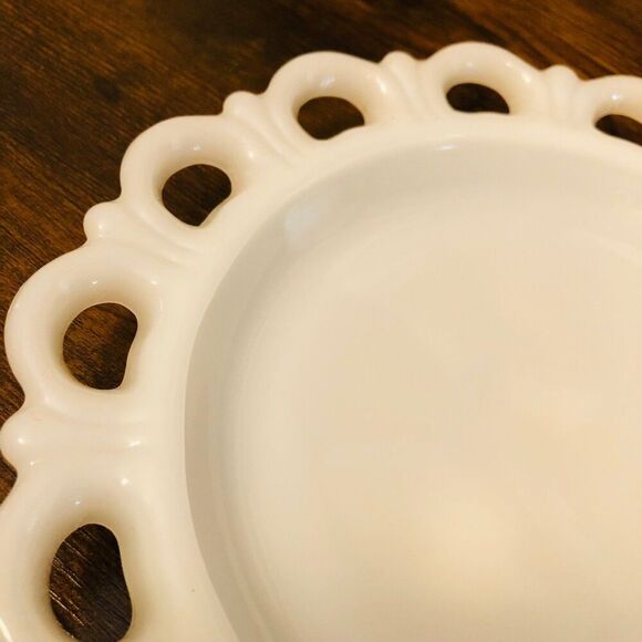 Vintage Milk Glass 8" Plate with Scalloped Lace Edge - Picture 4 of 4